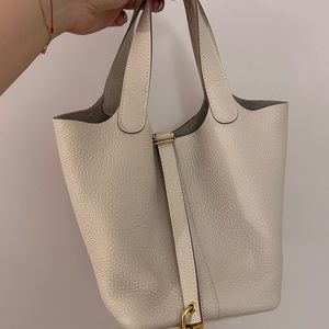 Picotin 18 only with dust bag and key